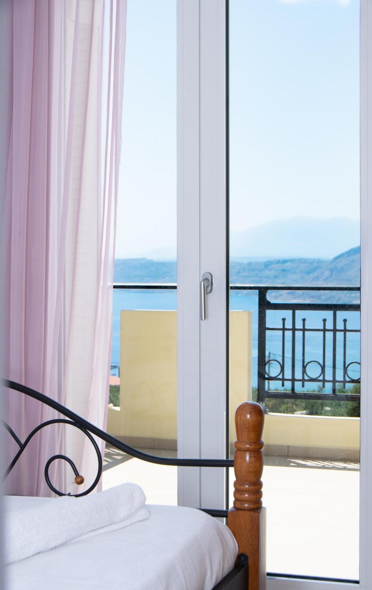 Souda Bay View With Private Pool Near Chania City المظهر الخارجي الصورة